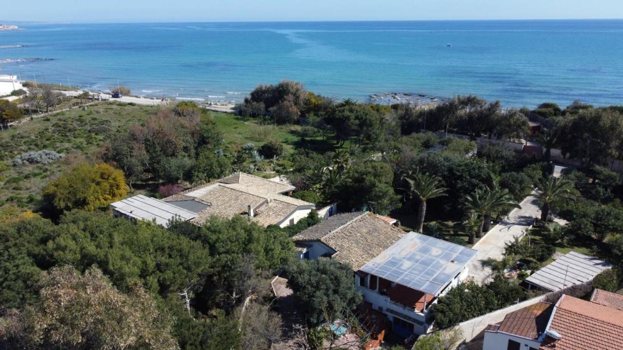 Villa Delle Terrazze ปุนตาเซกกา ภายนอก รูปภาพ